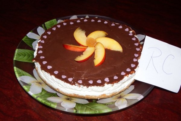 Cheseecake cu Nectarine si Ciocolata