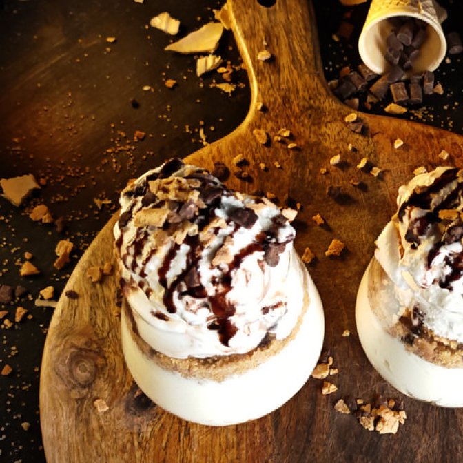 Cheesecake la pahar cu înghețată - Desert ușor, rapid și răcoritor