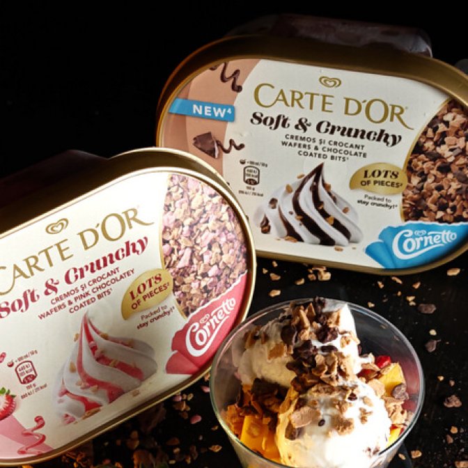 Desert la pahar cu înghețată crunchy - Rapid și perfect pentru orice ocazie