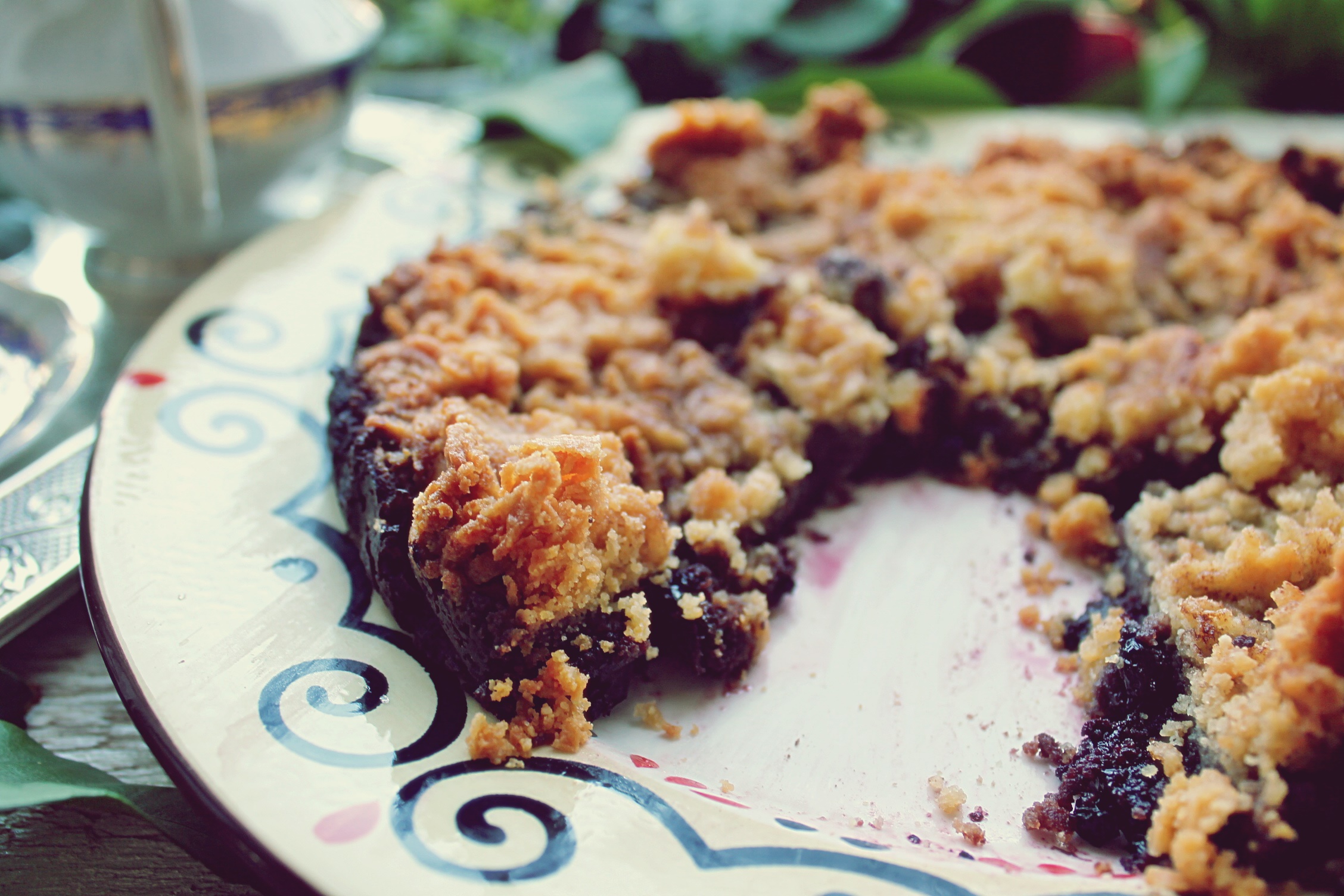 Crumble cu prune si afine la slow cooker Crock Pot