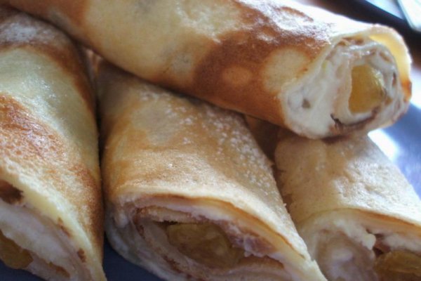 Clatite cu Crema de Branza