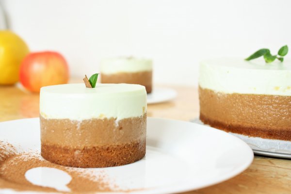 Prajitura cu Mousse de Mere si Ricotta