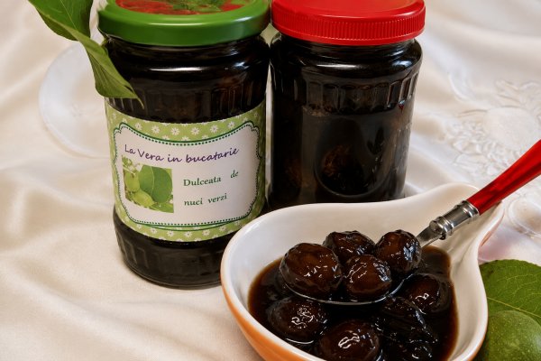 Dulceata de nuci verzi
