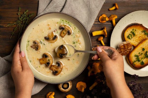 Supa crema de ciuperci - foarte aromata