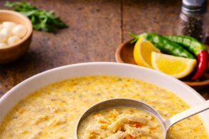 Ciorba de burta traditionala romaneasca - cremoasa si usor acrisoara